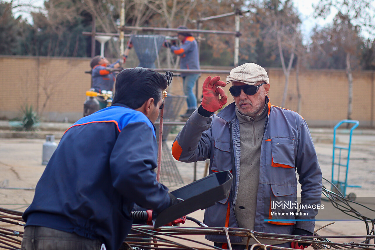 لمحهای برای نصف جهان