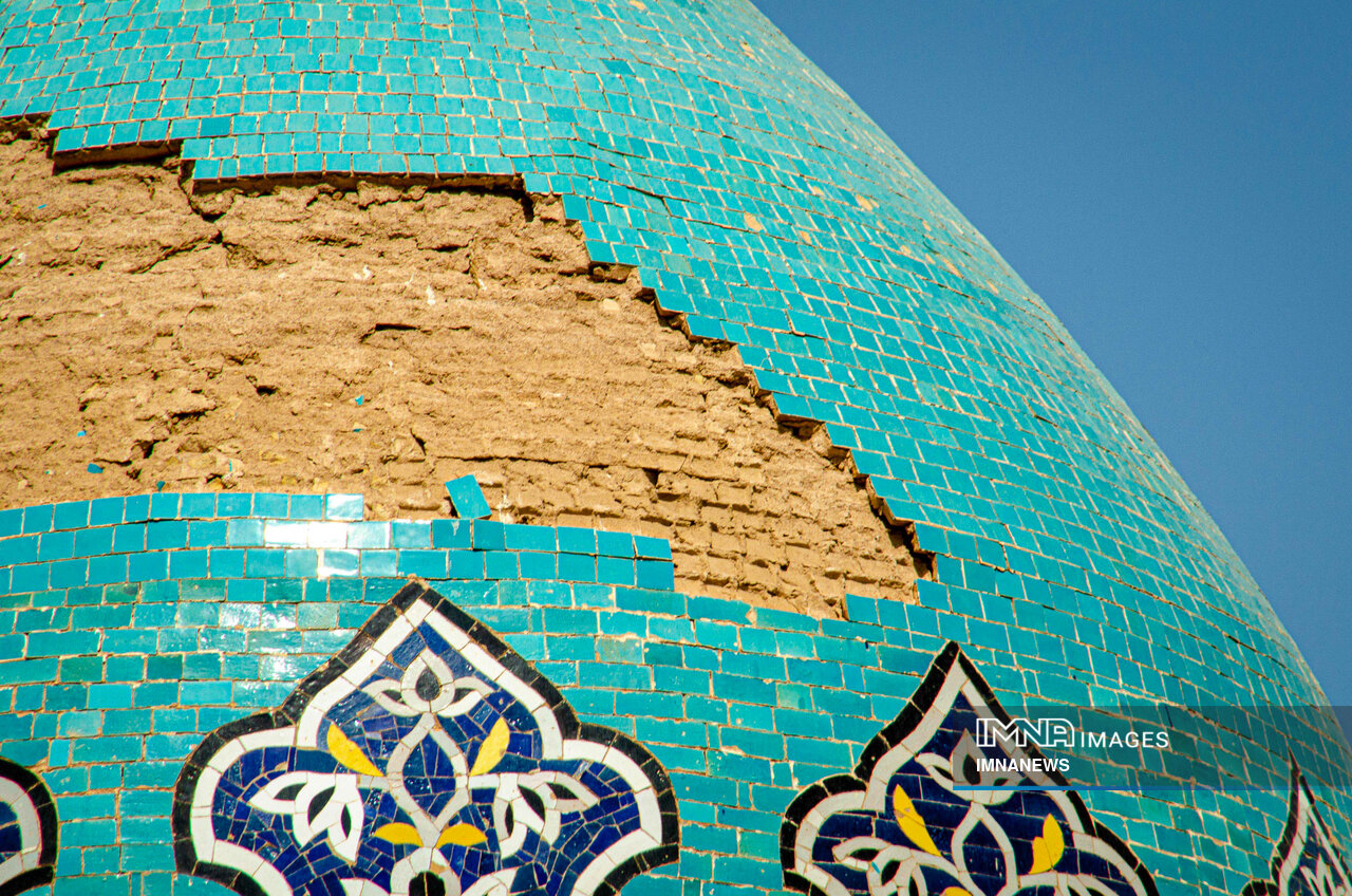 دایره المعارف کاشیکاری ایران در آستانه ویرانی