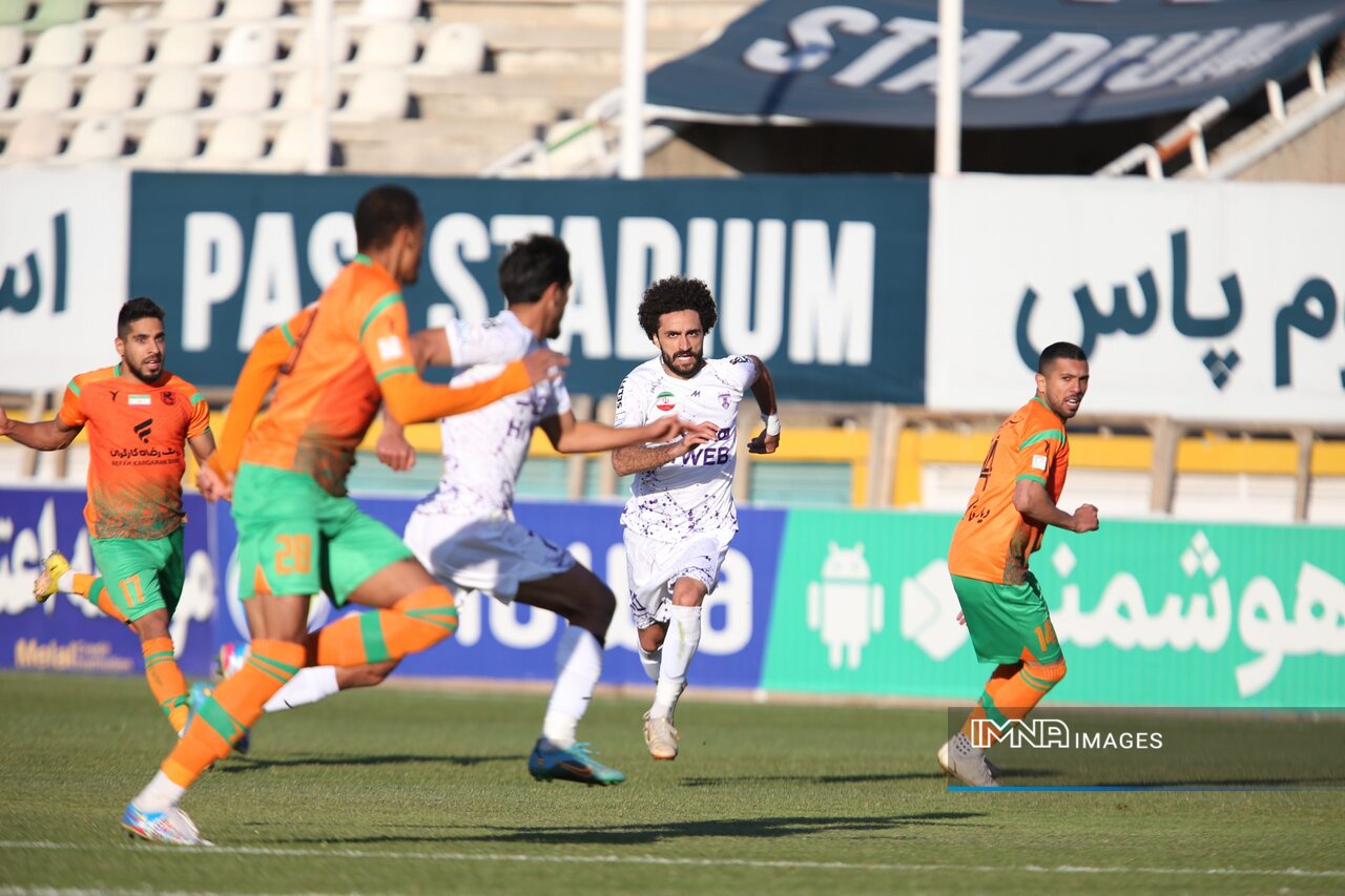 آغاز هفته بیستوسوم با جنگ بالا نشینان!