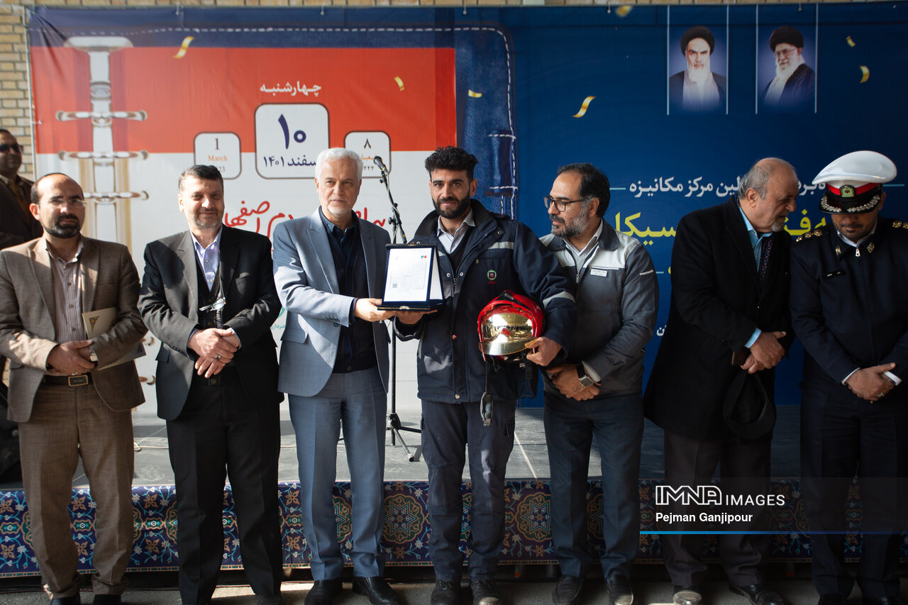 از متن تا حاشیه افتتاح پروژههای حملونقلی اصفهان