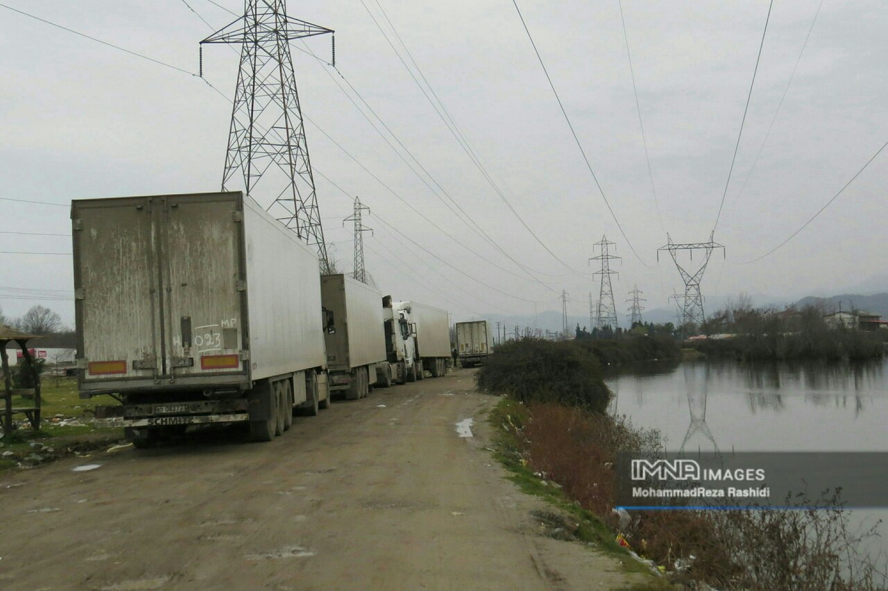 چرخ کامیونها بر شاهرگ استیل!