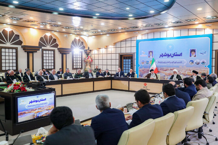 کم‌کاری و روابط ناسالم مانع ارتقای کارآمدی نظام اداره کشور است