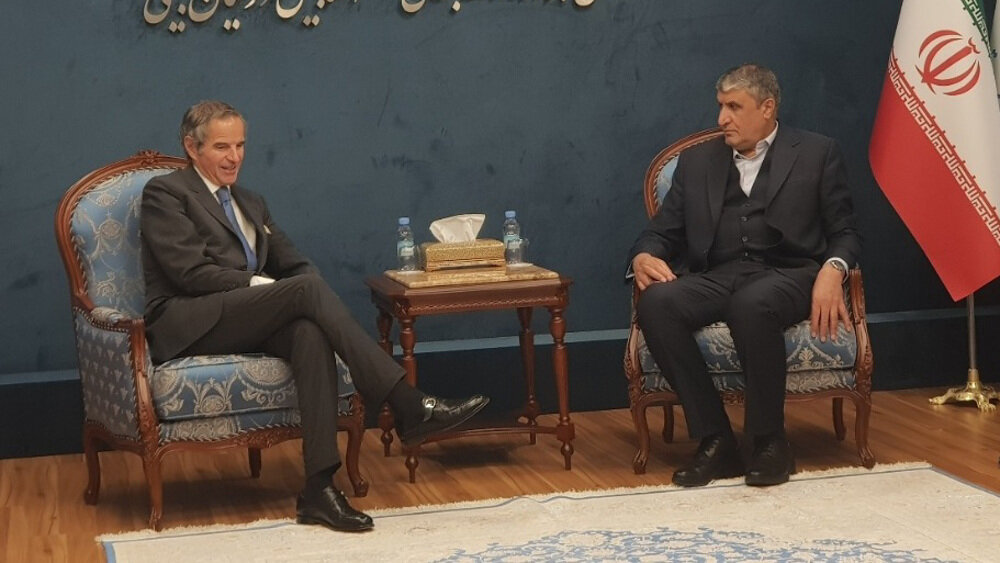 Iran, IAEA Director-General meet in Tehran seeking progress on nuclear cooperation