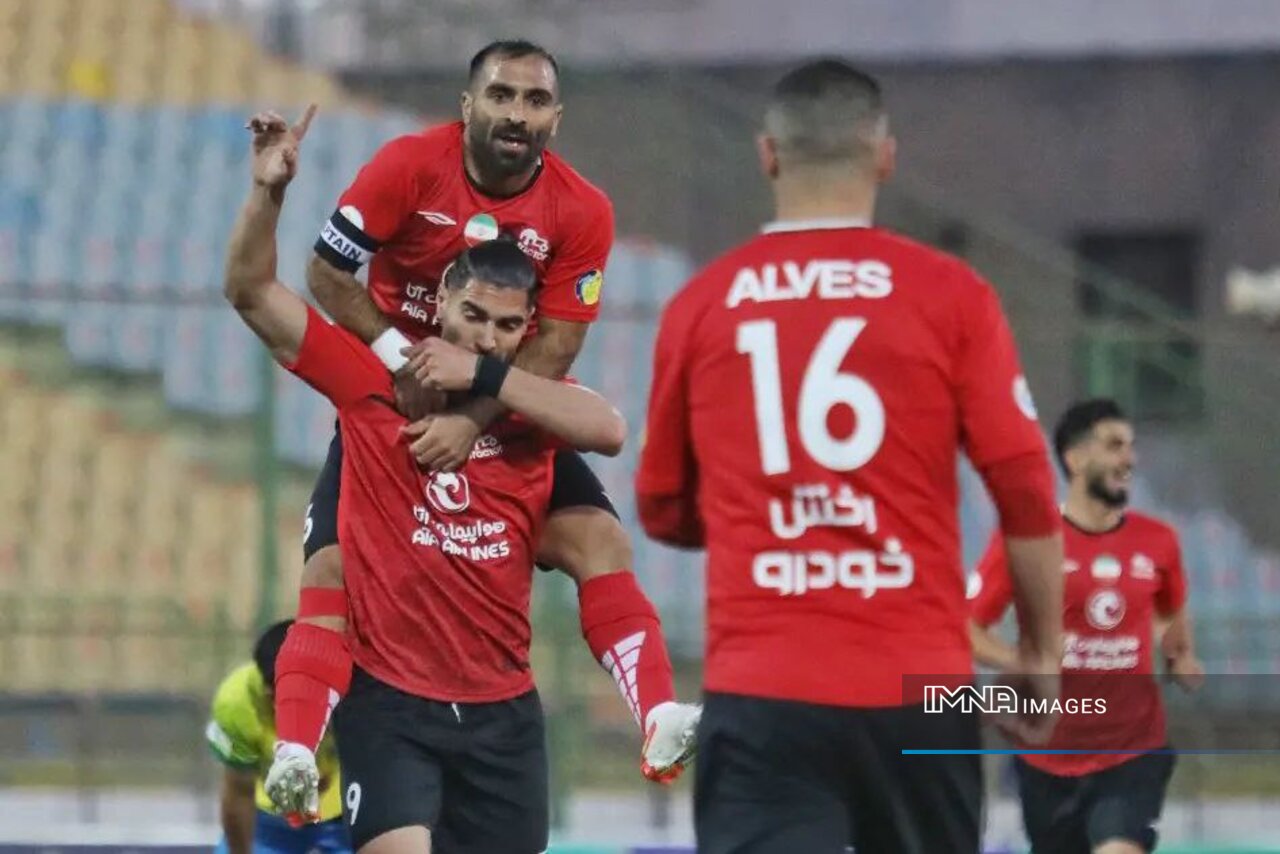 نبرد حساس آبیها در اراک/ تراکتور،رئال میشود؟