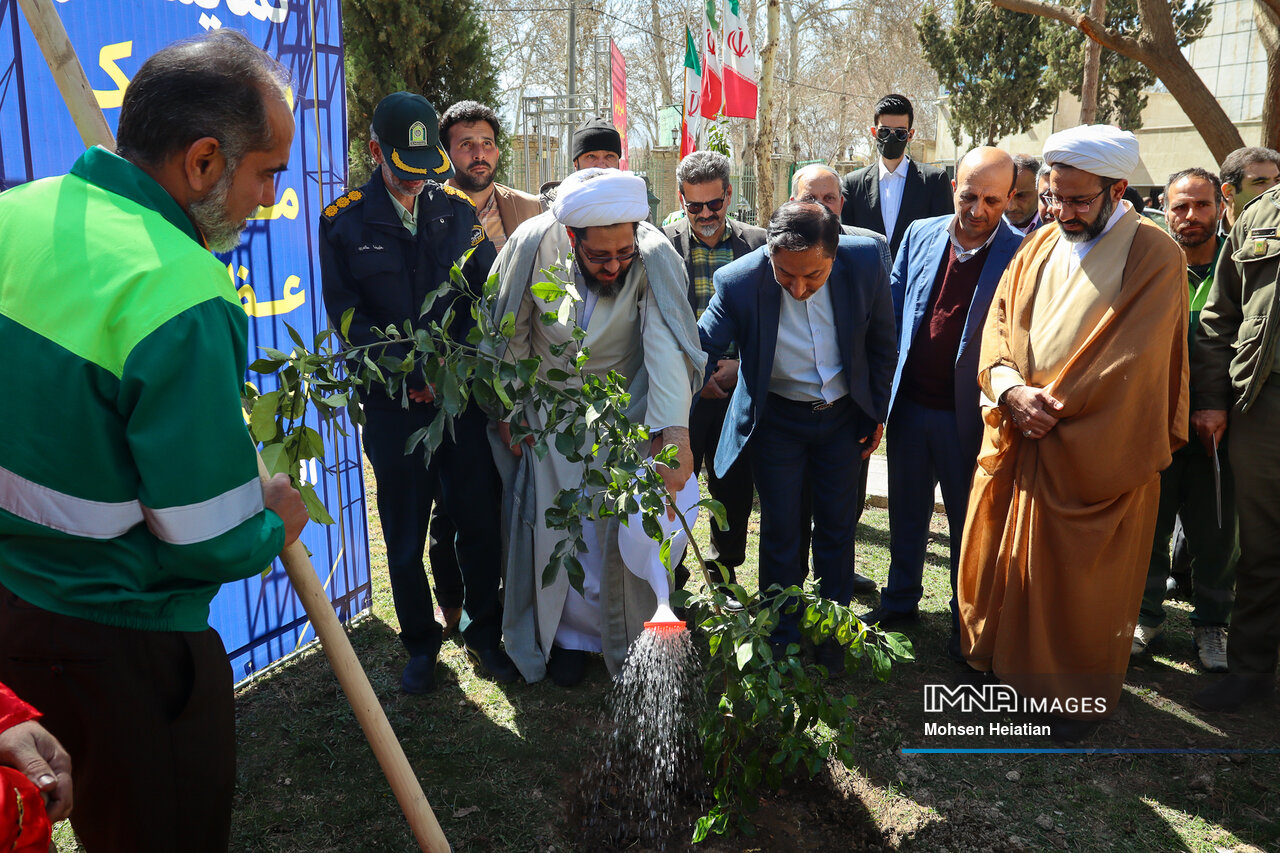 تداوم روح حیات در اصفهان