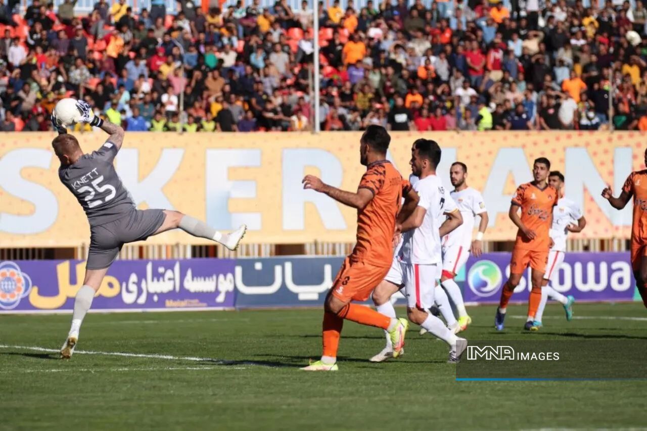 علیمنصور به دنبال انتقام از گل گهر/ پرتغالیها محکوم به پیروزی در کورس قهرمانی!