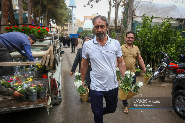 حال و هوای بازار گل و گیاه در آستانه عید نوروز