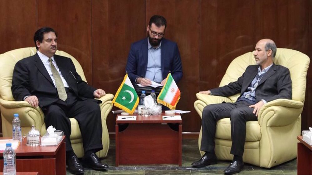 Iran, Pakistan to boost electricity exchange to 200 MW