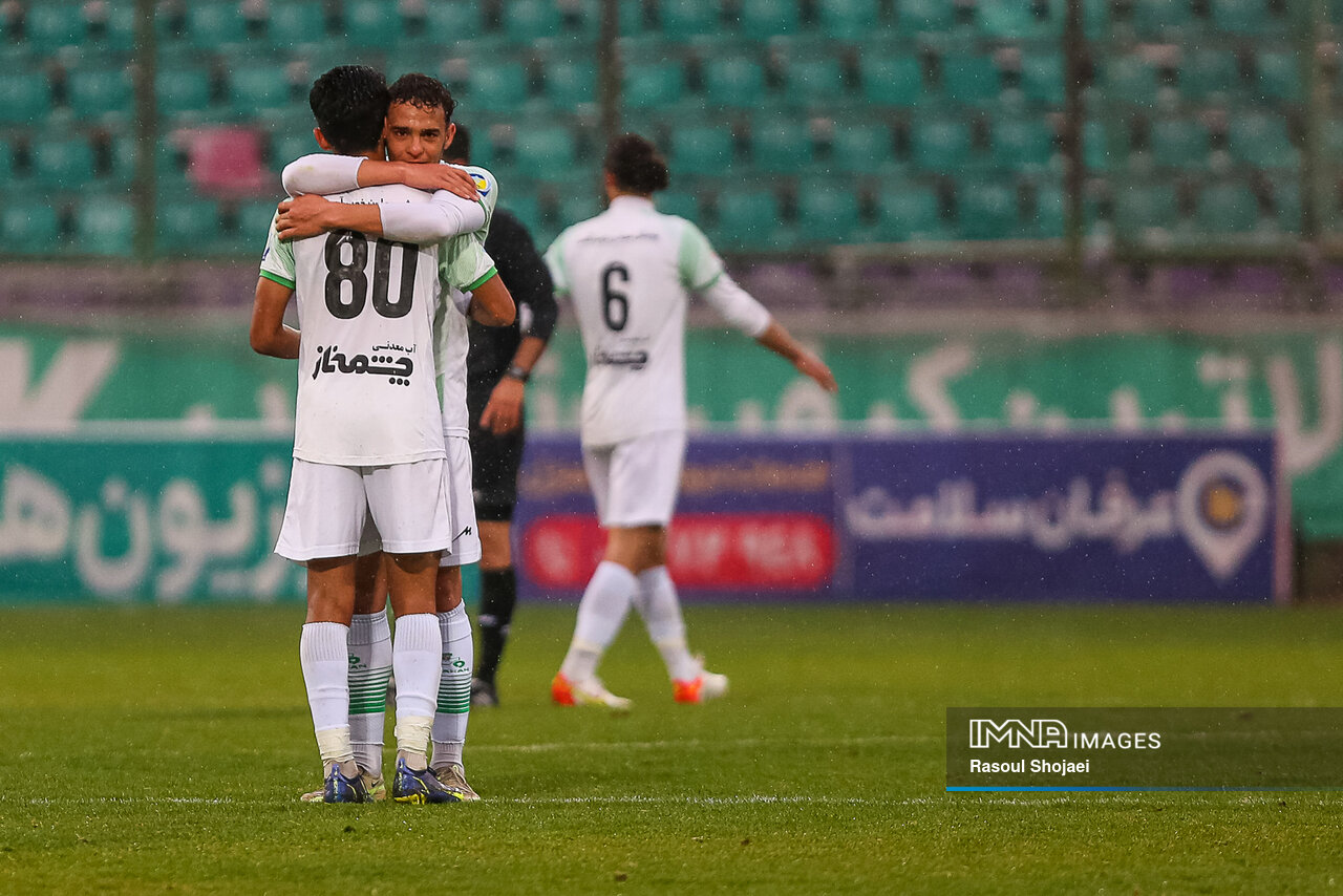 ذوبآهن اصفهان _ گلگهر سیرجان/ اعادهحیثیت گاندوها برابر قلعه بدون ژنرال