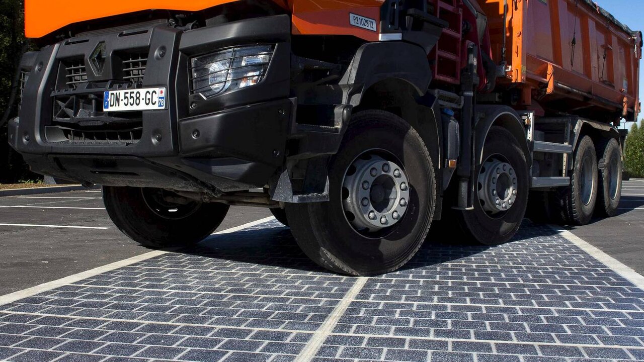 آغاز بهرهگیری از سنگفرشهای خورشیدی در خاورمیانه