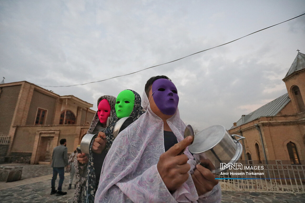 چهارشنبه سوری ۱۴۰۲ + تاریخ، آداب و رسوم