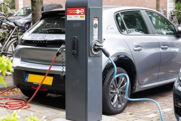 ۲۵۰ ایستگاه شارژ خودروهای برقی در شهر انگلیسی نصب می‌شود