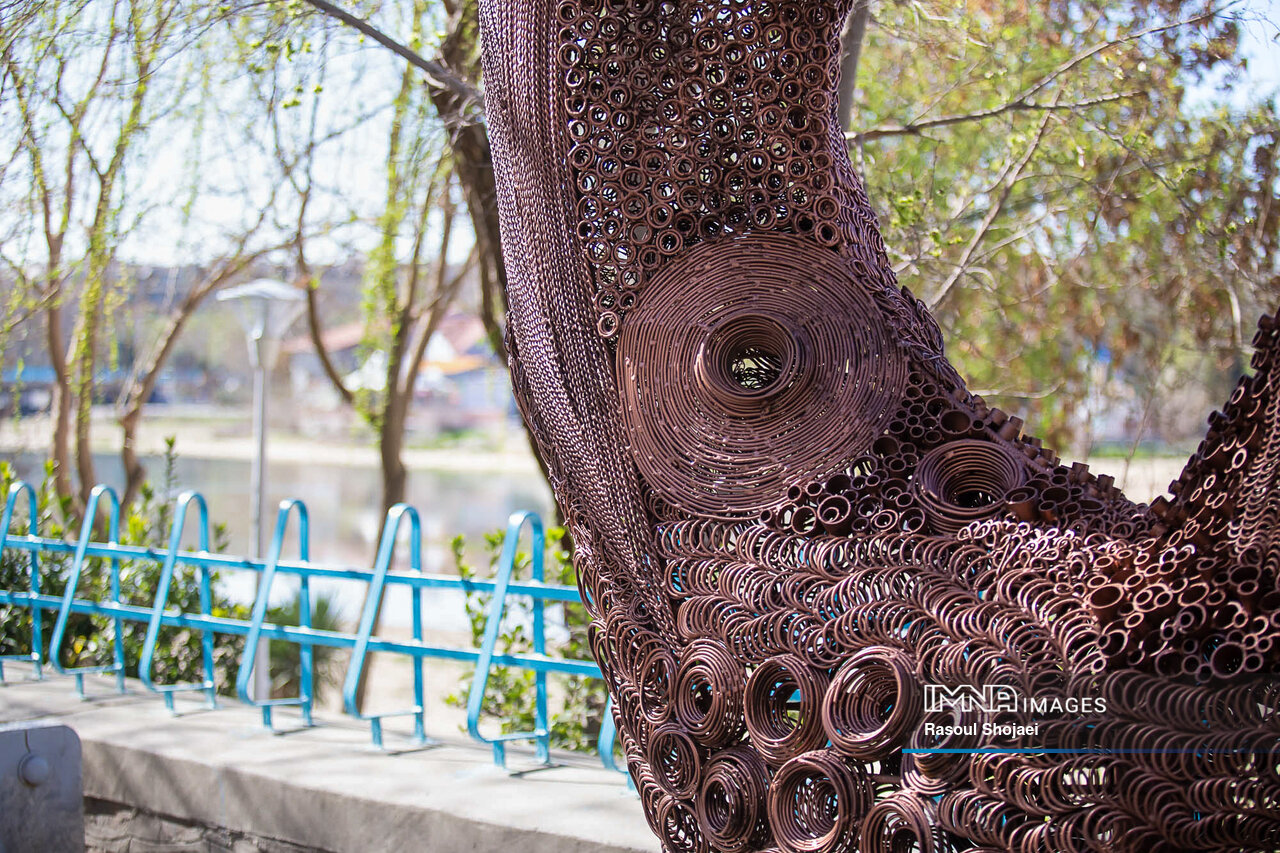 نقش مجسمههای شهری در تقویت حس تعلق و هویت محلی