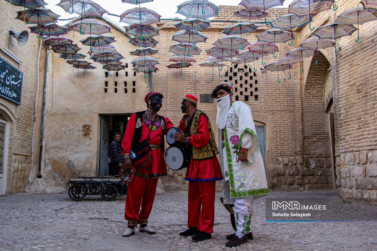 Hurry up! Nowruz is right around the corner