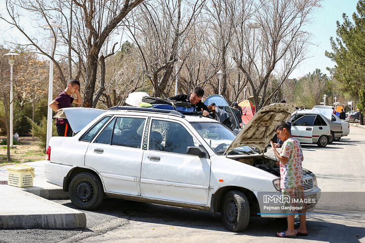 باغ فدک میزبان مسافران نوروزی