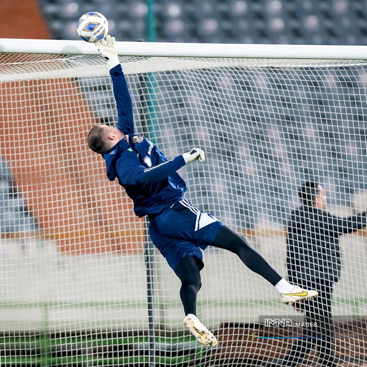 تمرین بازیکنان تیم ملی روسیه در ورزشگاه آزادی پیش از تقابل با ایران + عکس و فیلم