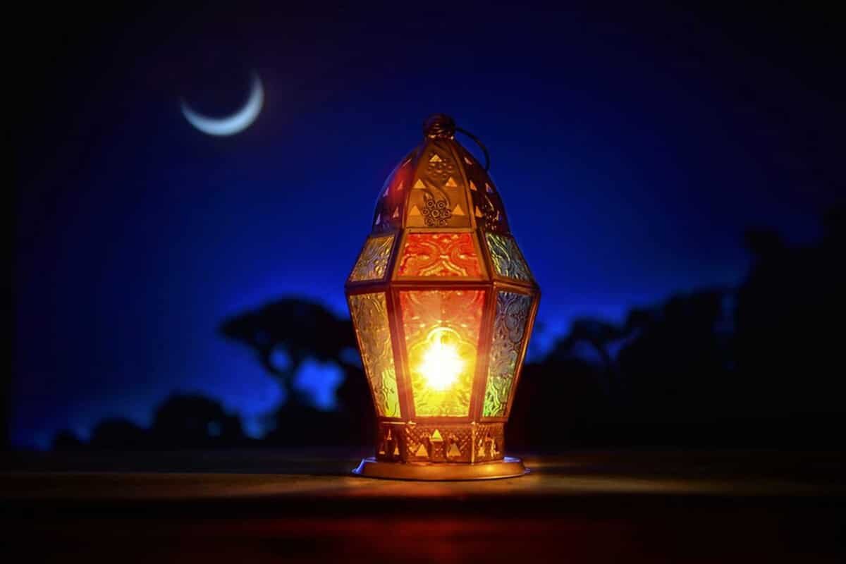 متن وداع با ماه رمضان ۱۴۰۲ و جملات خدافظی و دلتنگی + دلنوشته