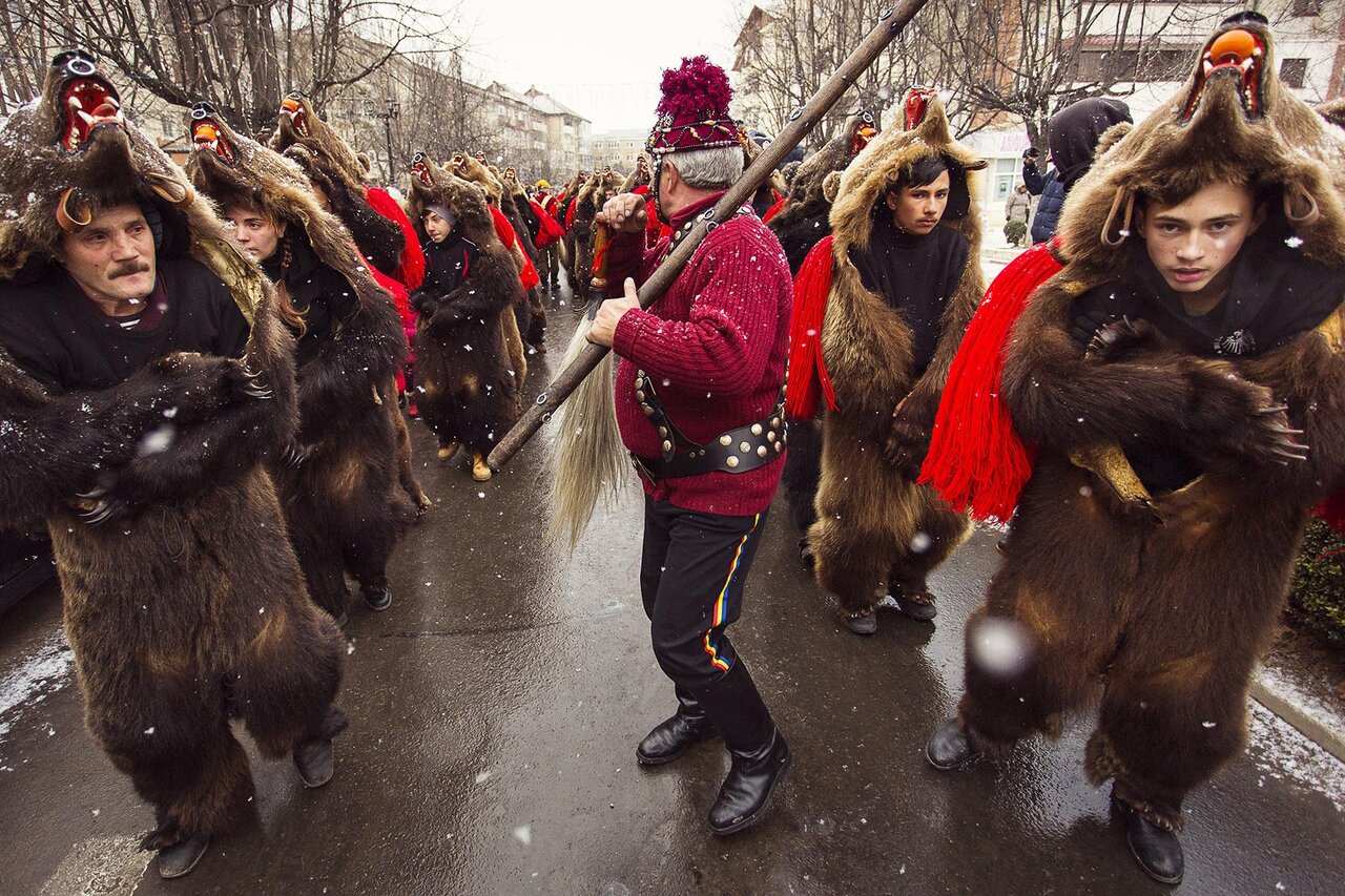 آیینهای جالب روزهای آغازین سال نو در جهان