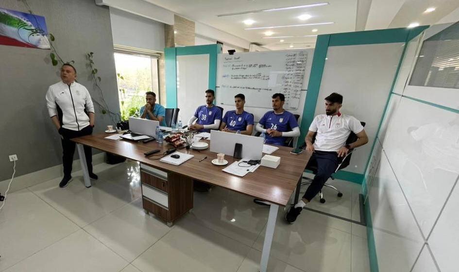 گلرهای تیم ملی در کلاس درس مربی پاریسنژرمن +عکس