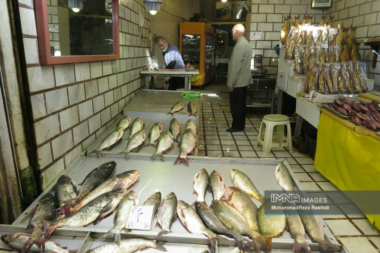 حالوهوای نوروز در بازار سنتی رشت