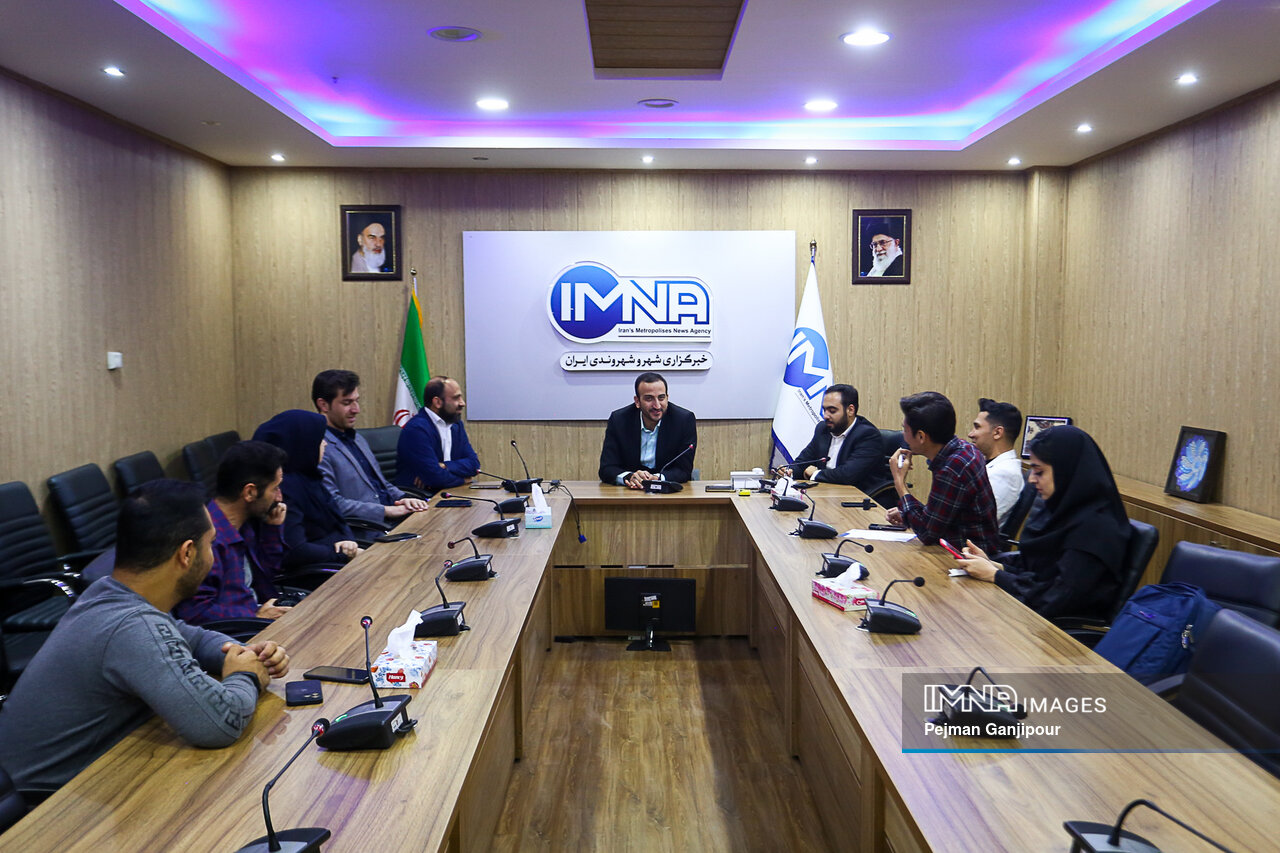 حضور مدیرکل ورزشوجوانان استان اصفهان در خبرگزاری ایمنا +عکس