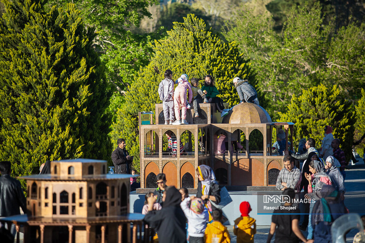 Embracing Nature and Tradition: Celebrating Iran's Sizdah Bedar Festival on 13th Day of Nowruz