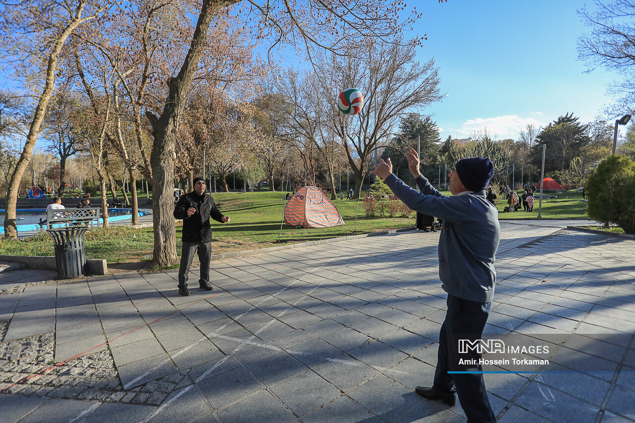Embracing Nature and Tradition: Celebrating Iran's Sizdah Bedar Festival on 13th Day of Nowruz