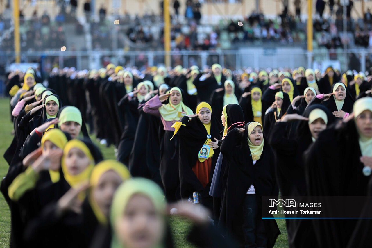 اینجا ایرانه؛دخترا ستاره میسازند/ نسل پای کارِ انقلاب