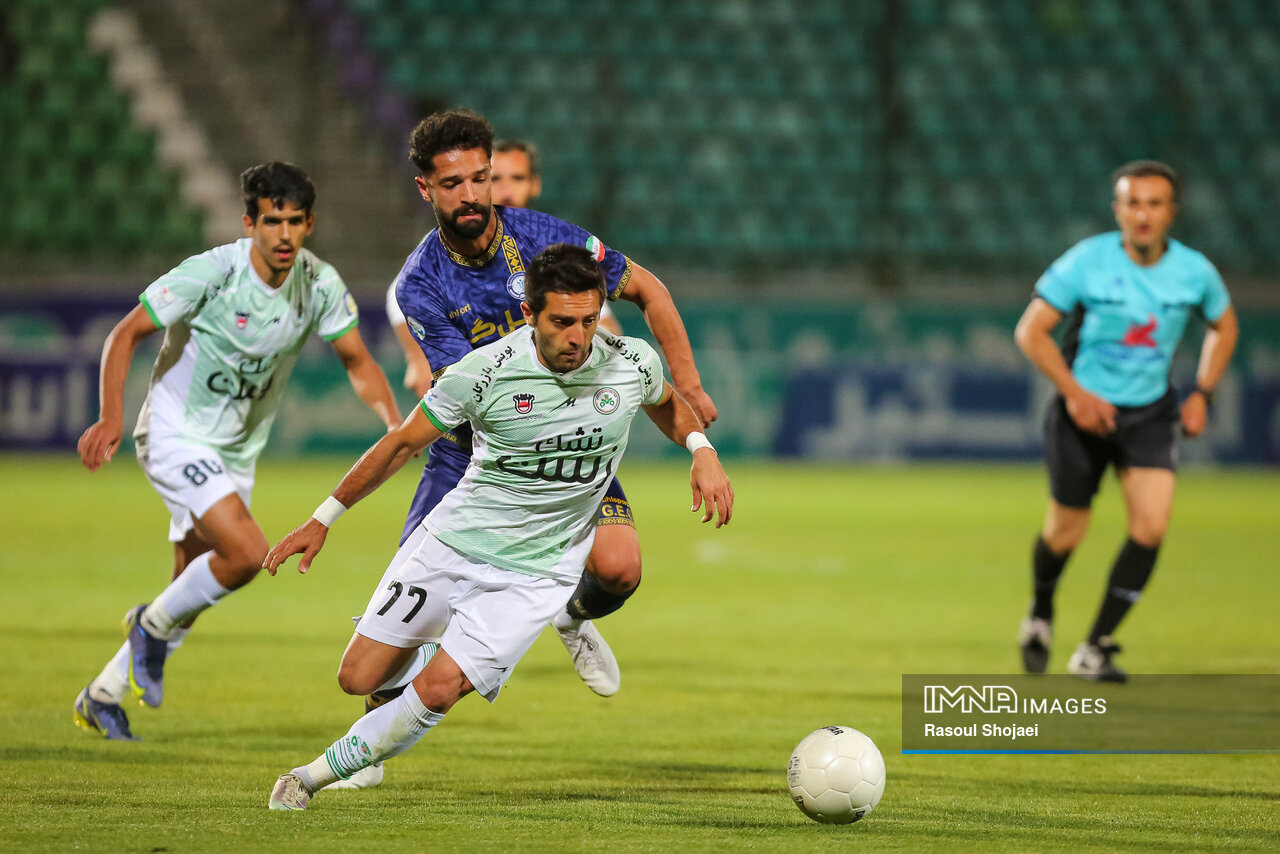 چه کسی بهترین گزینه برای هدایت ذوب آهن است؟