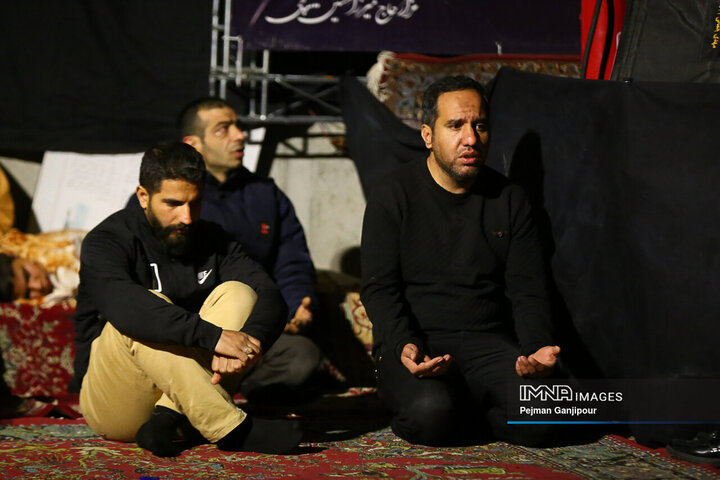 احیای شب نوزدهم ماه رمضان در تخت فولاد اصفهان