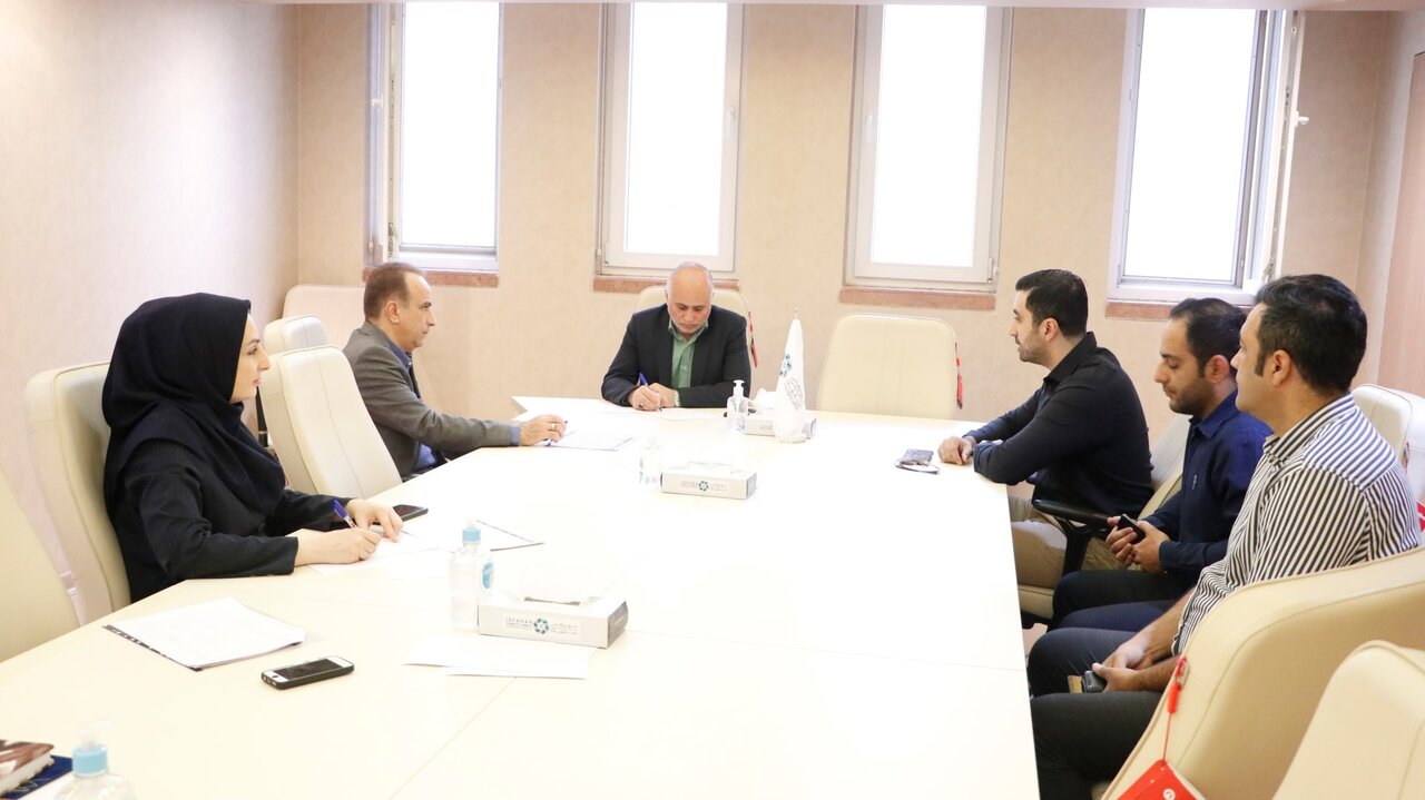 برگزاری اولین جلسه میز خدمت اداره کل گمرکات استان در اتاق بازرگانی اصفهان