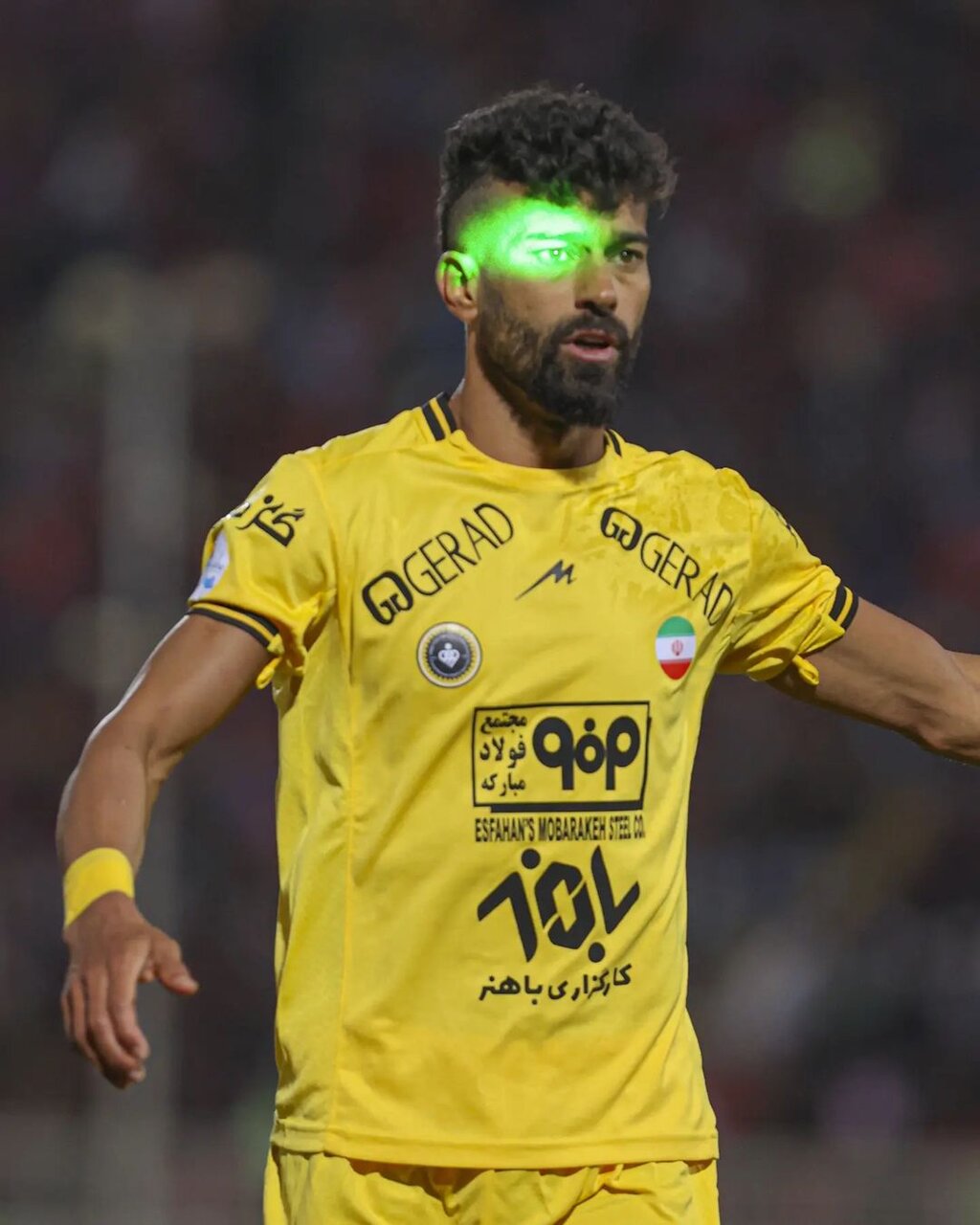 اشتباه عجیب در بازی سپاهان و تراکتور/زردپوشان از ناظر دیدار با تراکتور شکایت میکنند؟