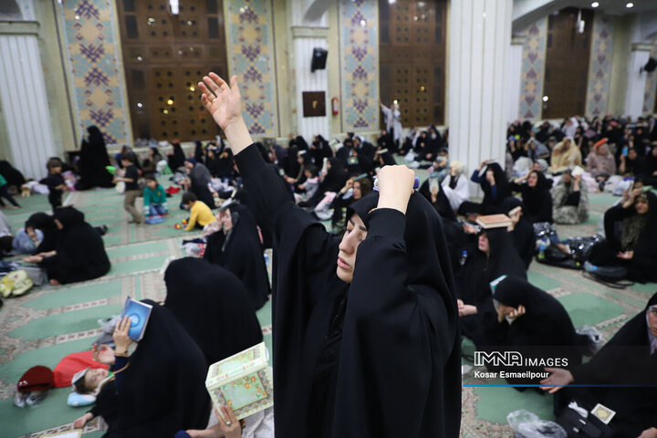 مراسم احیای شب بیست‌و‌یکم ماه رمضان در مصلای تبریز