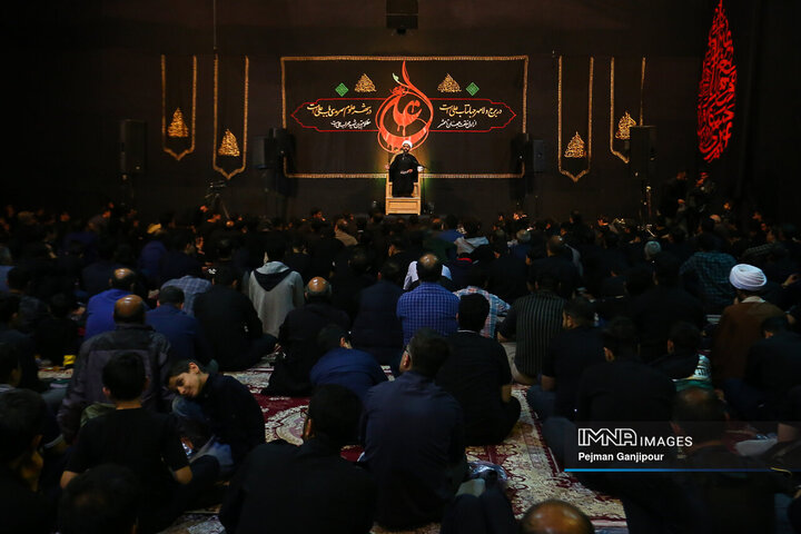 مراسم احیای شب بیست‌و‌یکم ماه رمضان در حسینیه شهدای بسیج