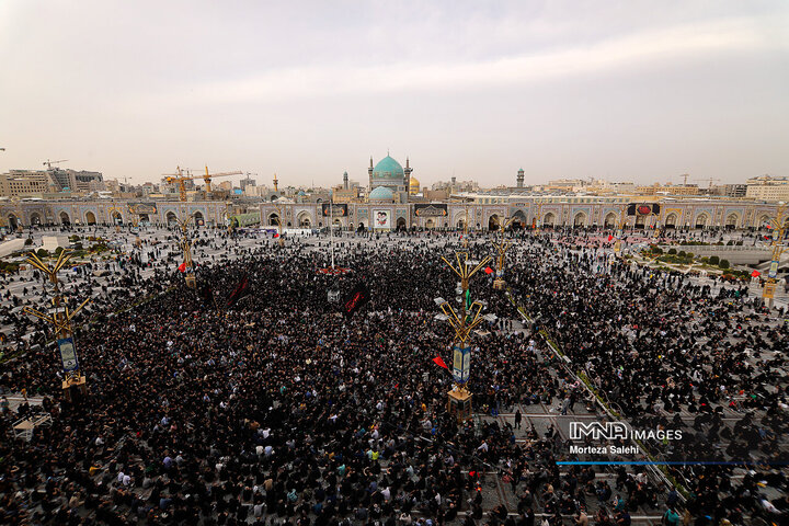 آیین چهارپایه‌خوانی در حرم مطهر امام رضا(ع)