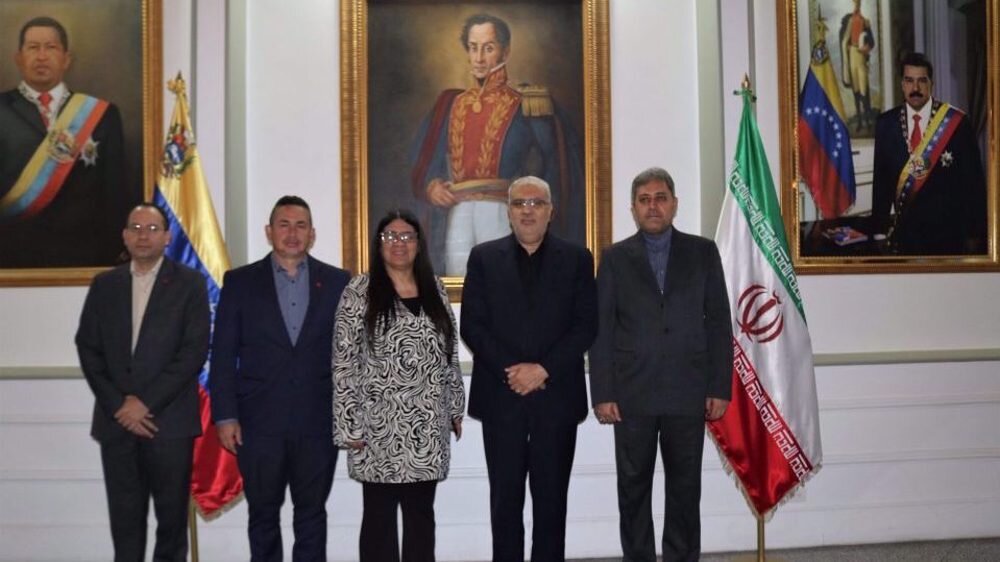 Iranian oil minister visits Venezuela to strengthen energy relations