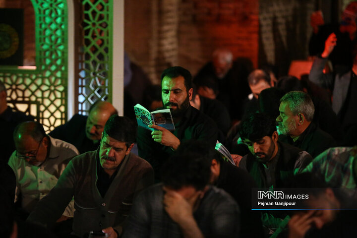 شب قدر بیست و سوم در مسجد جامع اصفهان