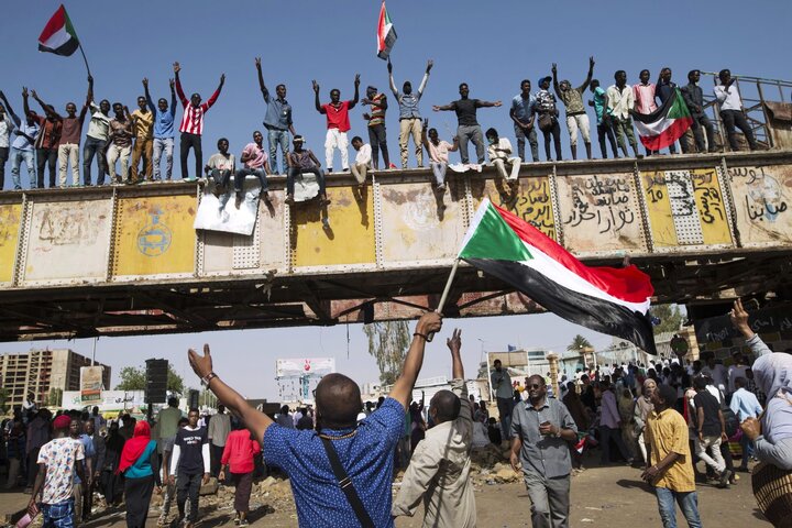 تاکنون ۴۲۰ نفر در درگیری سودان جان باختند