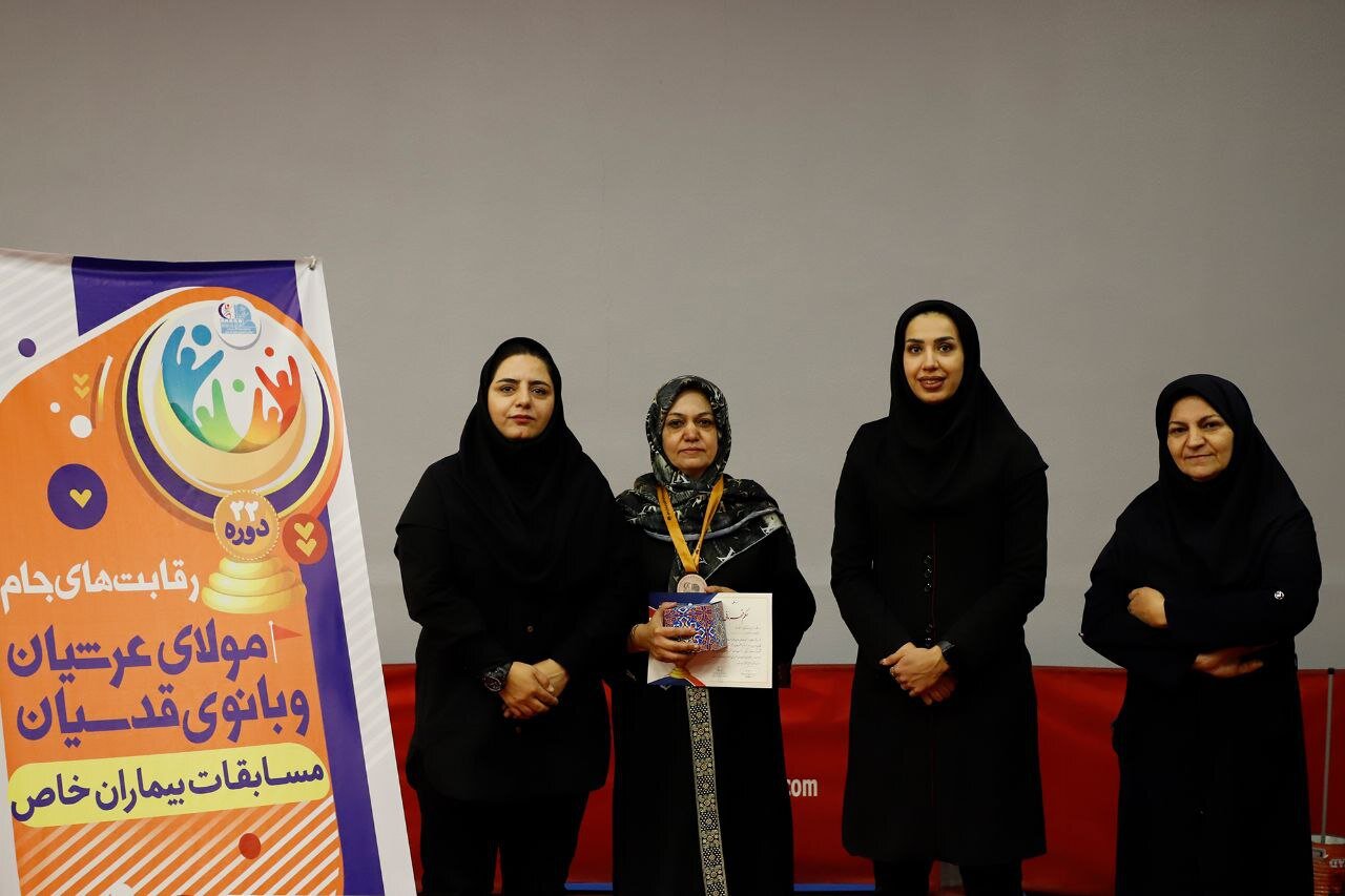 معرفی نفرات برتر مسابقات تنیس روی میز بیماران خاص+عکس