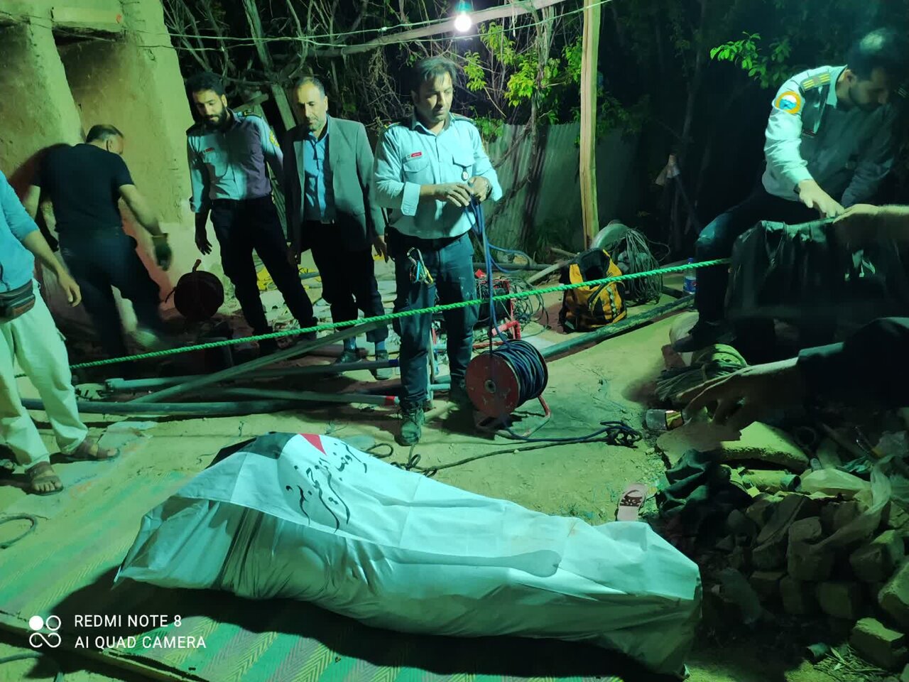 خارج کردن جسد یک مرد با تلاشی ۳۰ ساعته از عمق ۸۰ متری چاه + عکس