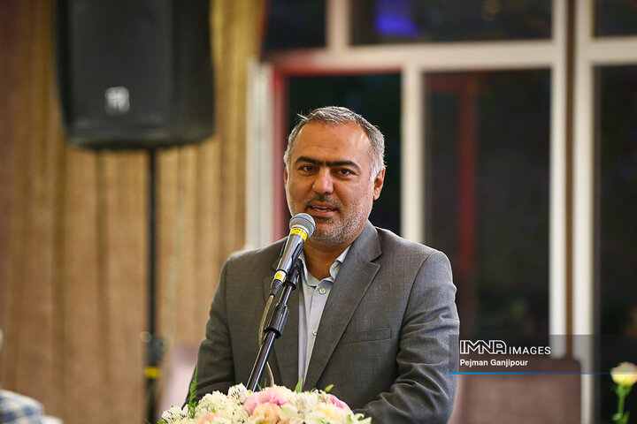 آیین تجلیل از اعضای کمیته‌های کارشناسی و کمیسیون ماده ۵ استان اصفهان