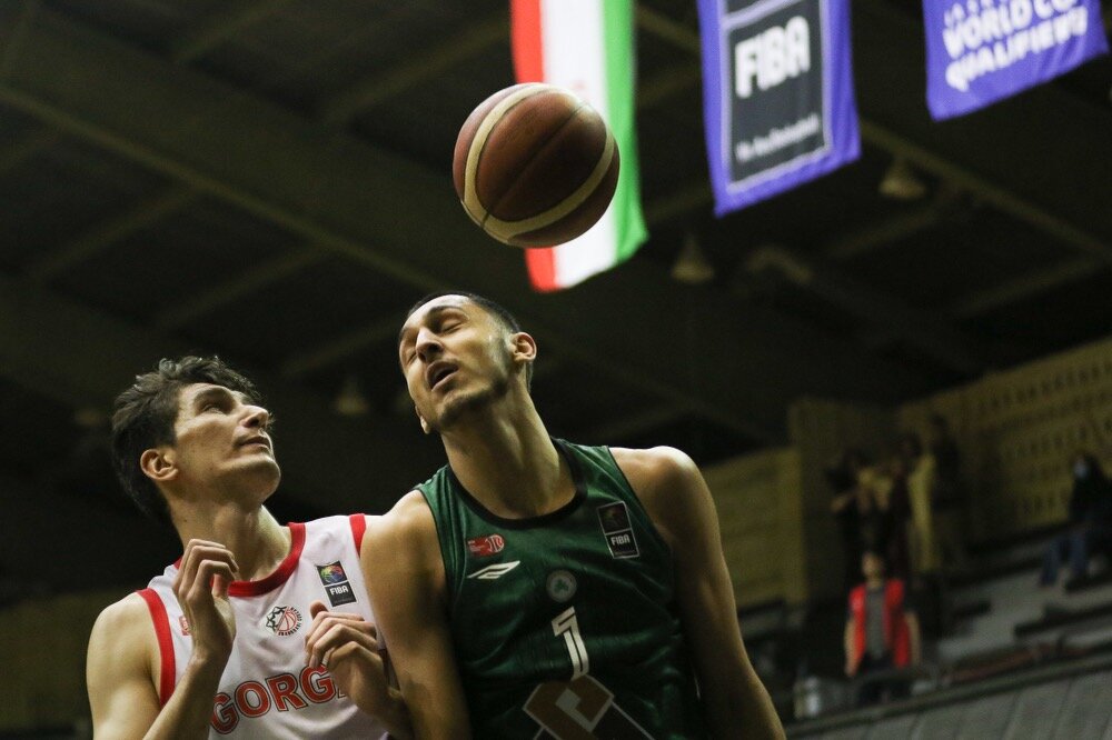 هدفمان قهرمانی در غربآسیا است/ از حضور ذوبآهن در نیمهنهایی خوشحالیم!