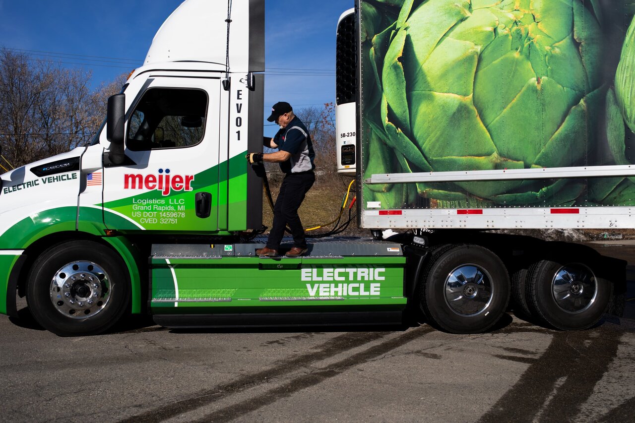 الکتریکیسازی خودروهای سنگین کالیفرنیا تا سال ۲۰۳۵