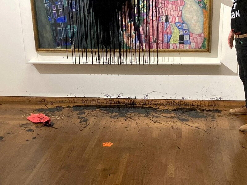 جریمههای سنگین ایتالیا برای وندالهای آثار تاریخی