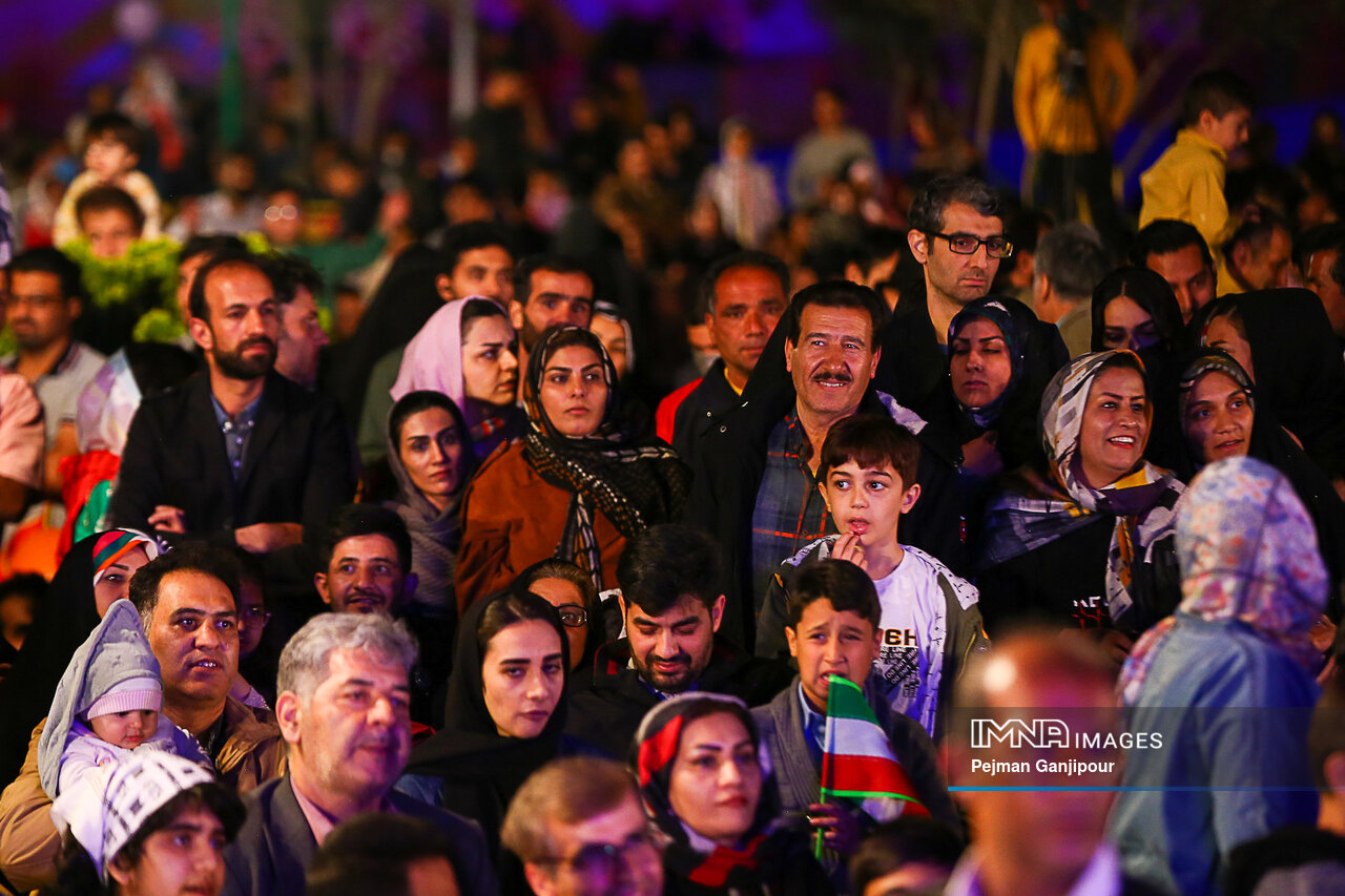 اجرای برنامه‌های متنوع ویژه هفته فرهنگی اصفهان در منطقه ۷ 