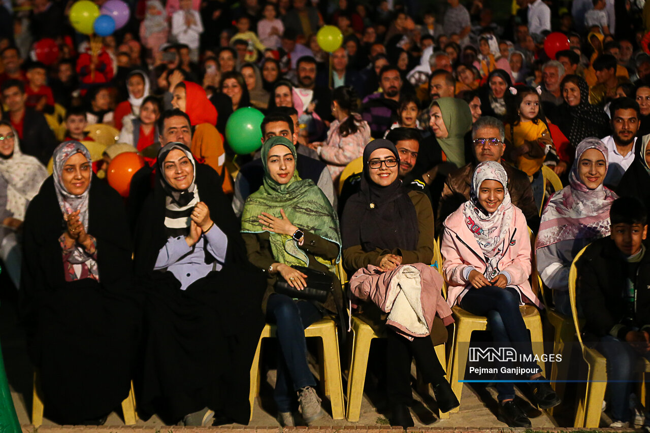 برگزاری ۳۴۰ برنامه و ۱۰۲۲ جشن در منطقه ۴ اصفهان