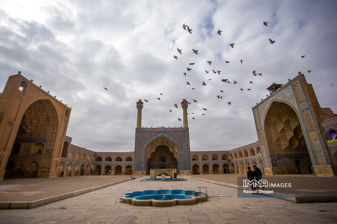 Step into timelessness: explore the wonders of Jameh Mosque