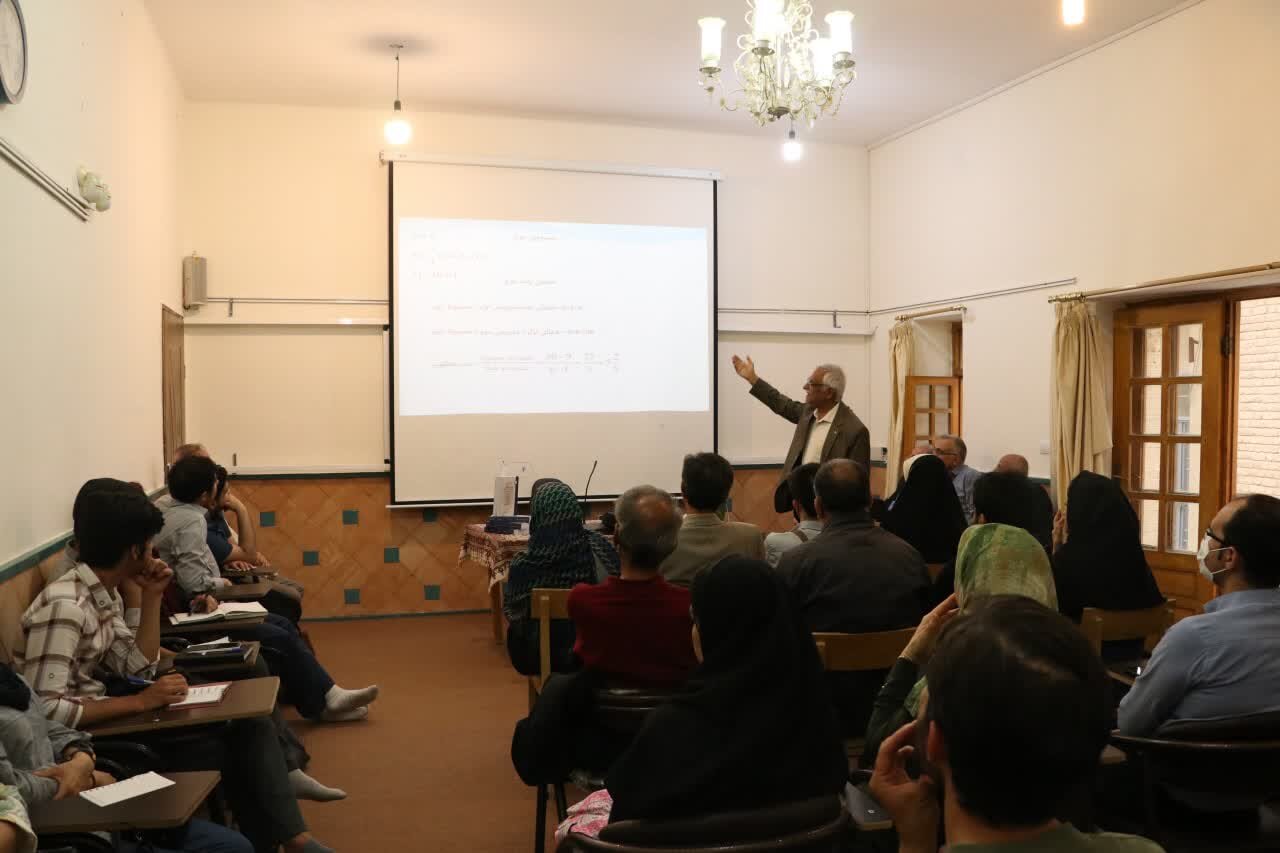 تجلی معنویت شخصی در تمام آثار شیخبهایی مشهود است