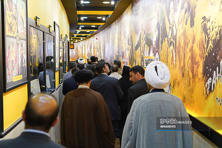 بازدید اعضای کمیسیون فرهنگی و اجتماعی شوراهای اسلامی مراکز استان از جاذبه‌های شهر اصفهان