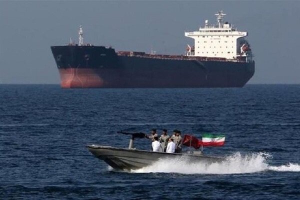 آمریکا خواستار آزادی فوری کشتی توقیف شده در تنگه هرمز شد